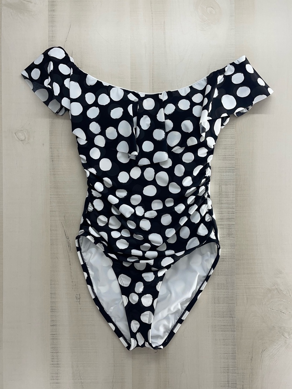 LA BLANCA women’s meet me in Ibiza polka dot runched slimming black white 8 - Picture 2 of 7